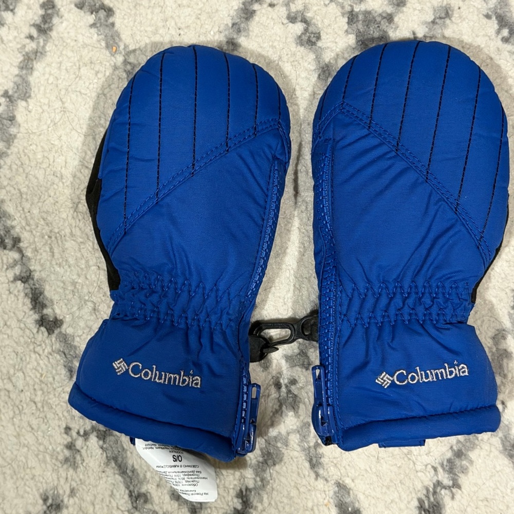 Columbia Blue Mittens